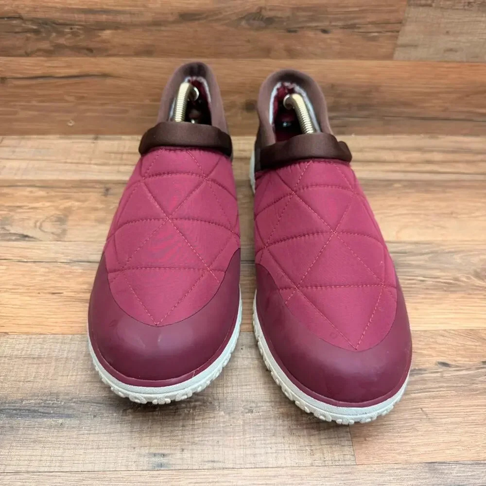 LL Bean men size 12 Primaloft Shoes Slip On Red Ultralight Waterproof
